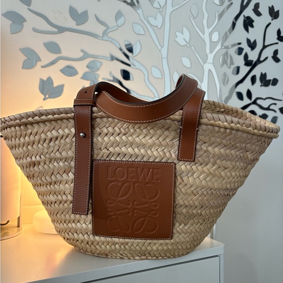 Loewe Handbags - Loewe medium Basket Bag